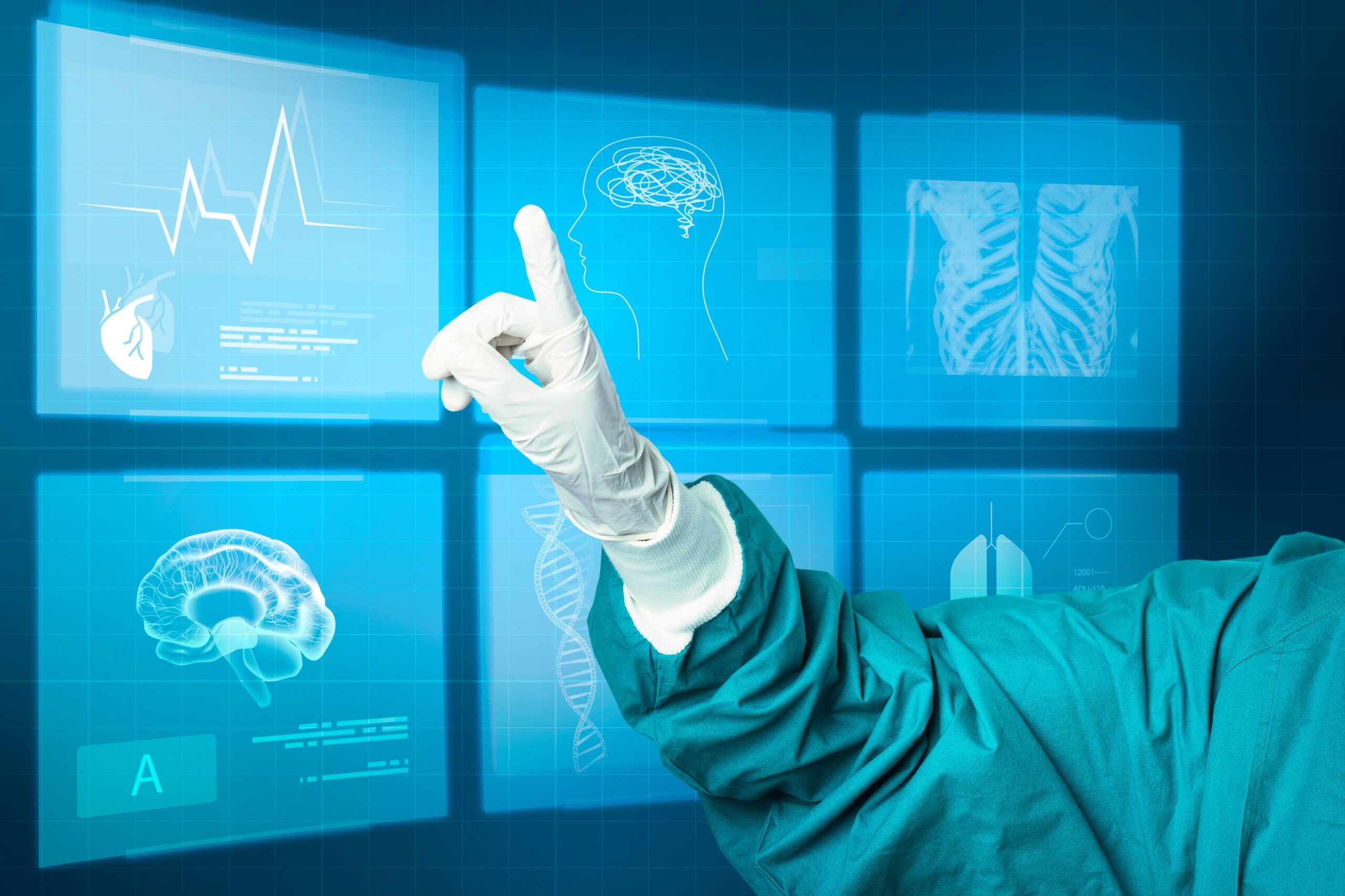 médico apresentando telas digitais representando a medicina moderna